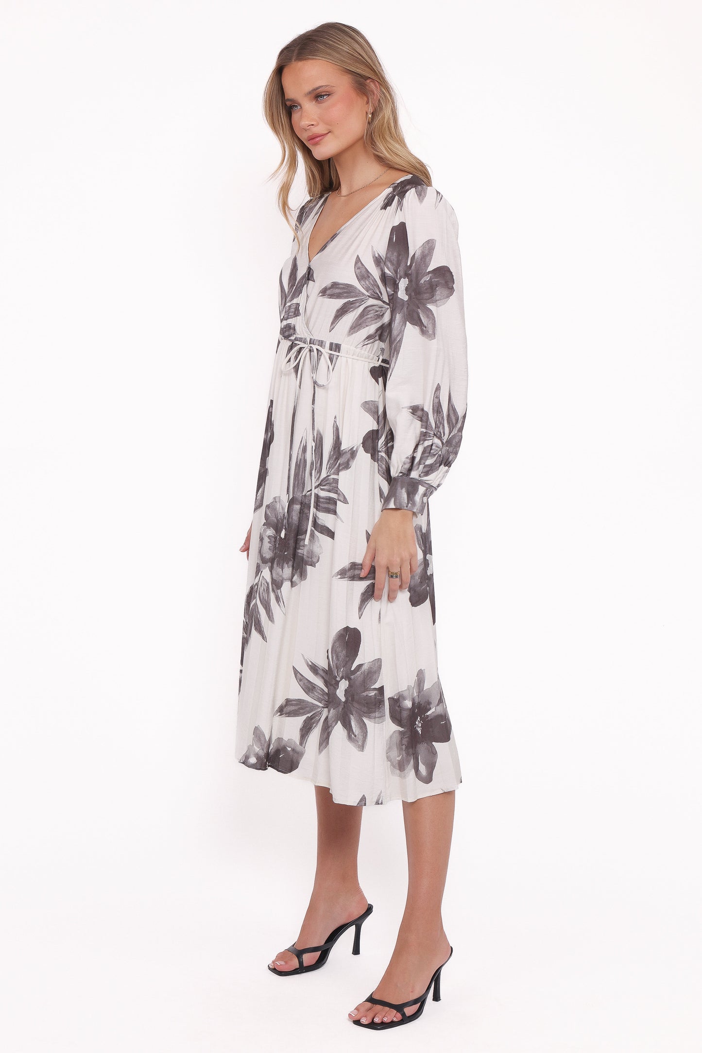 Grainne Long Sleeve Midi Dress - Black/White Floral