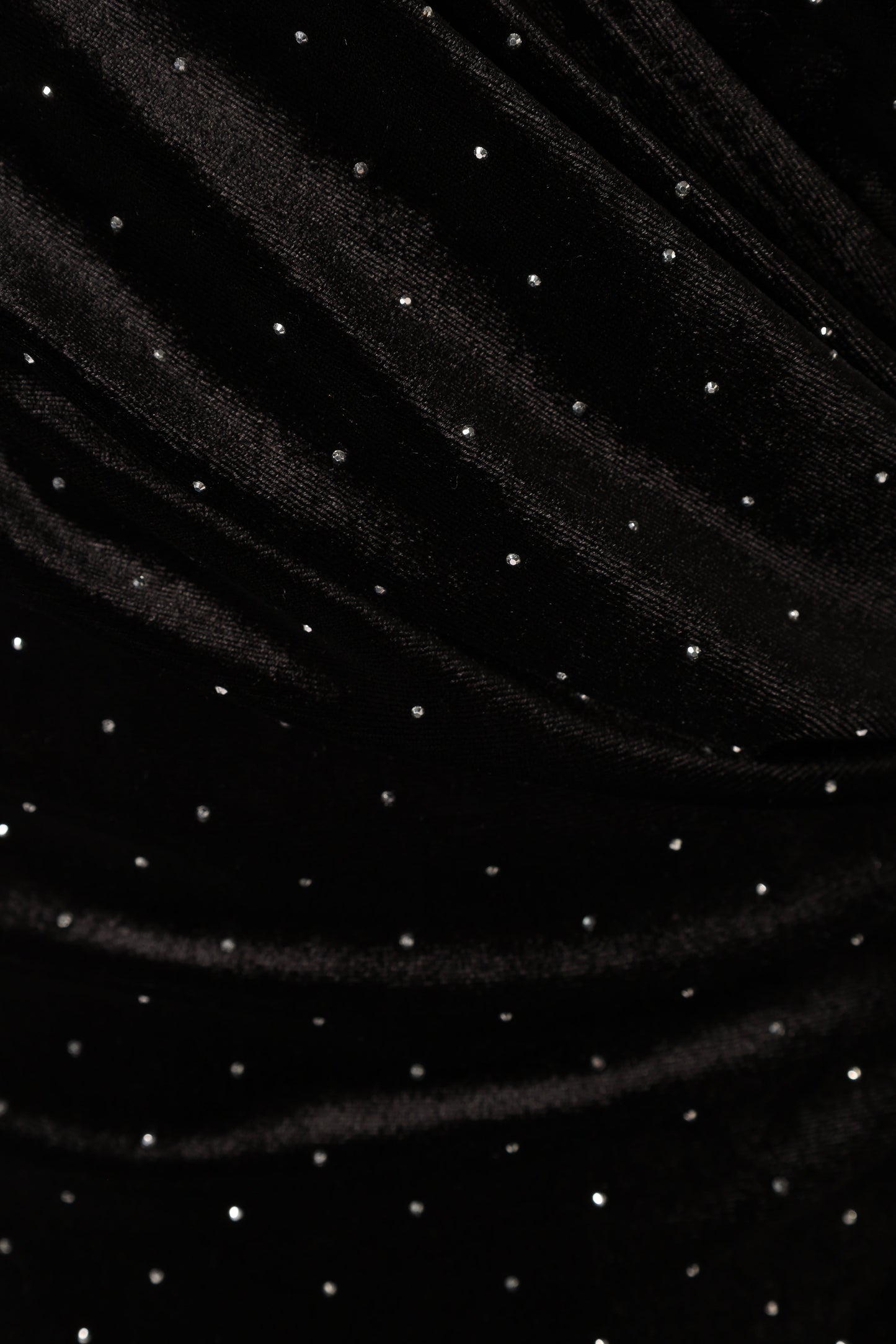 Renarde Wrap Velvet Midi Dress - Black